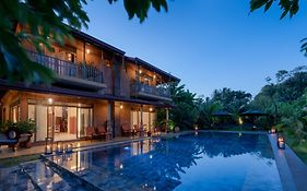 D Canal House
